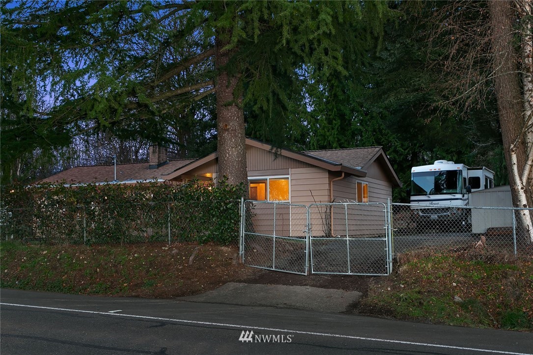 13048 175th Avenue Southeast Renton, WA 98059 - Photo 17 of 24