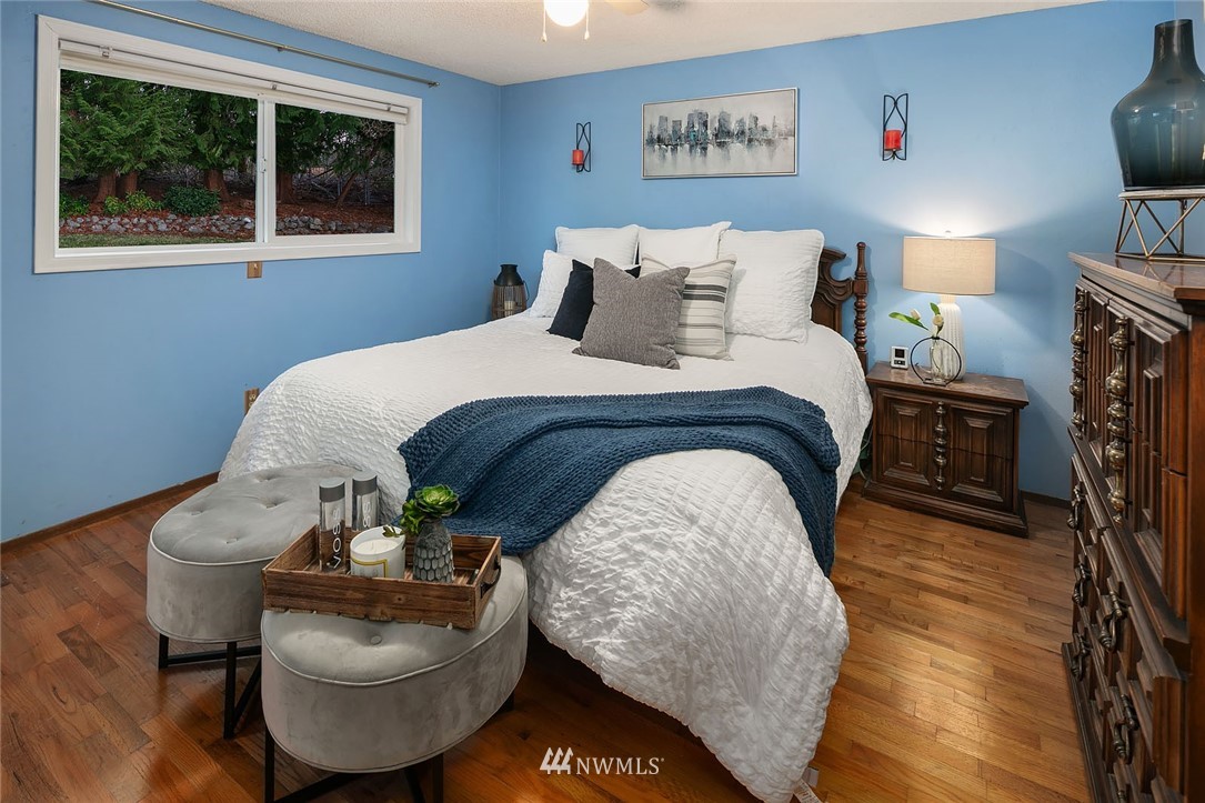 13048 175th Avenue Southeast Renton, WA 98059 - Photo 9 of 24