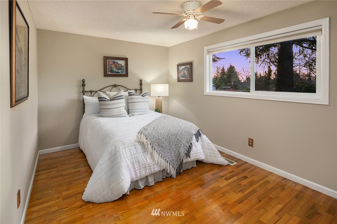 13048 175th Avenue Southeast Renton, WA 98059 - Photo 10 of 24
