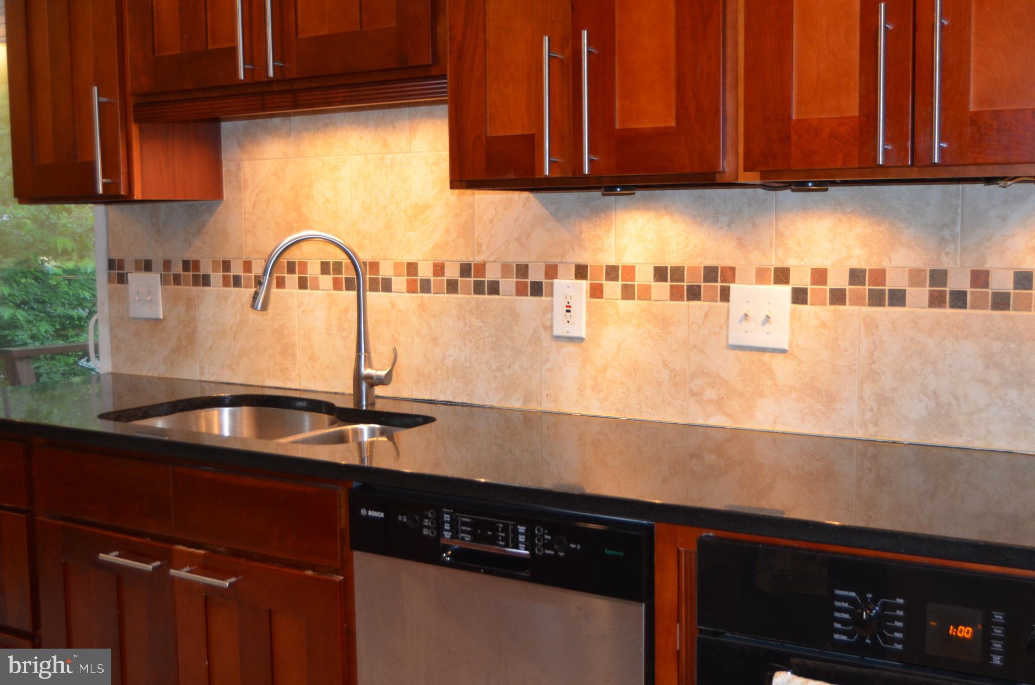 10612 Crossing Creek Road Potomac, MD 20854 - Photo 11 of 47