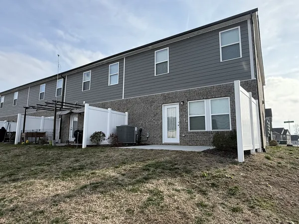 $2,300 | 2201 Kulshan Court, Lebanon, TN 37087