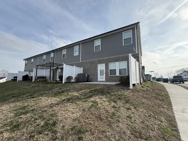 $2,300 | 2201 Kulshan Court, Lebanon, TN 37087