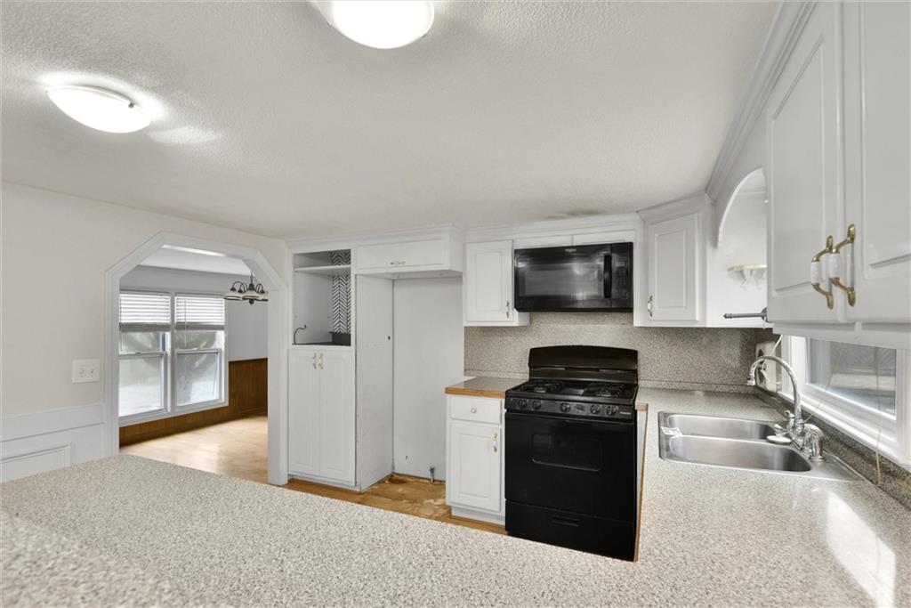 9871 Cumming Highway Ball Ground, GA 30107 - Photo 13 of 38