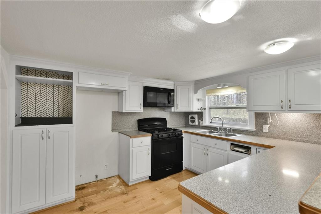 9871 Cumming Highway Ball Ground, GA 30107 - Photo 9 of 38