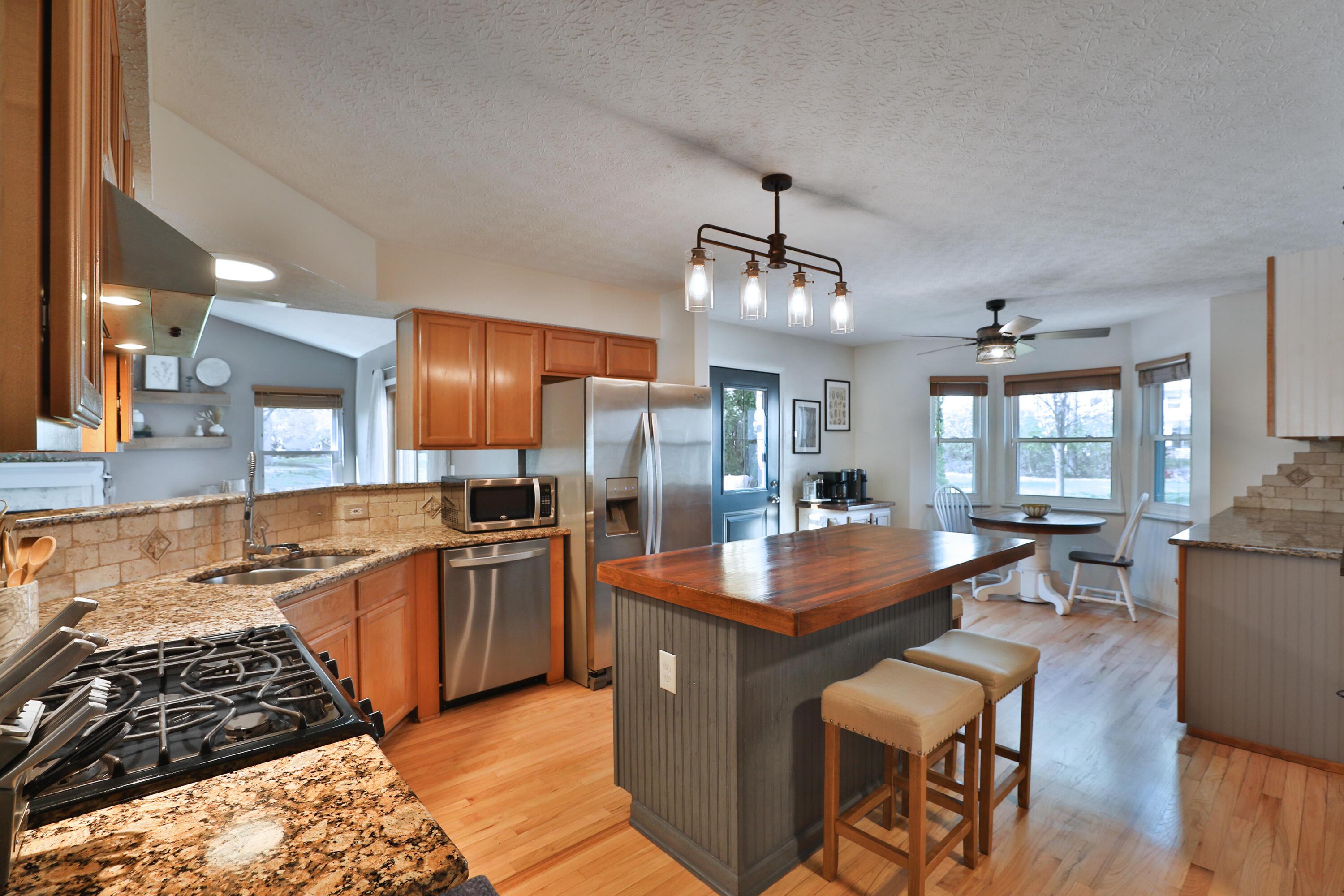 437 Village Ridge Drive Powell, OH 43065 - Photo 10 of 52 437-VillageRidgeCt-10