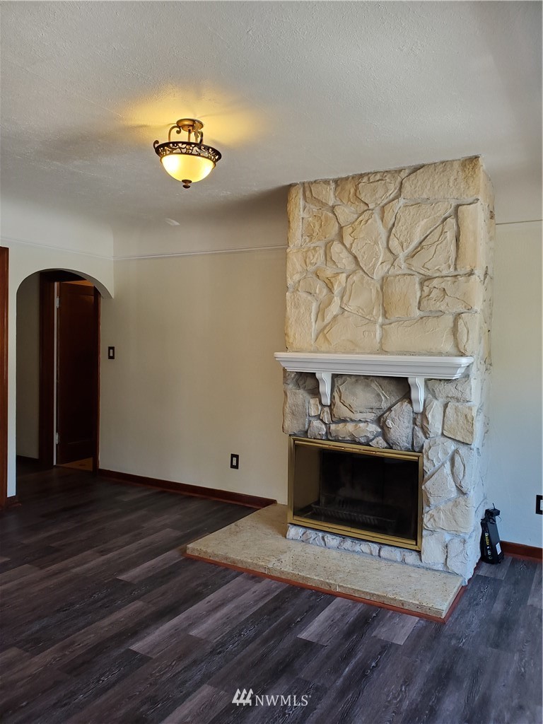 2348 Alki Avenue Southwest, Unit 208 Seattle, WA 98116 - Photo 4 of 10