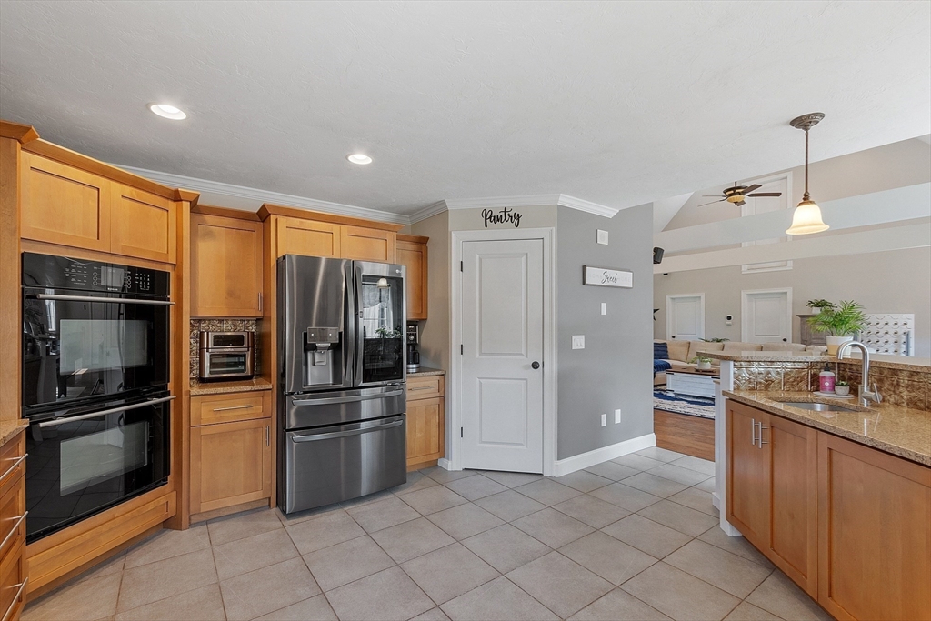 182 Clemence Hill Road Southbridge, MA 01550 - Photo 6 of 42 Gallery Image 6