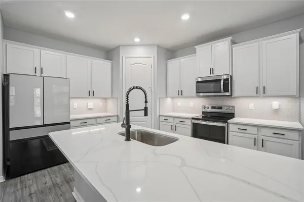 $2,300 | 11467 Cay Spruce Way, San Antonio, FL 33576