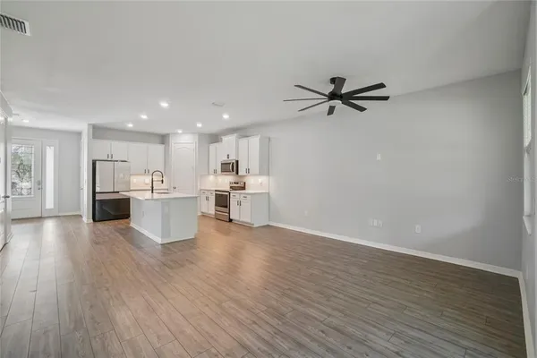 $2,300 | 11467 Cay Spruce Way, San Antonio, FL 33576