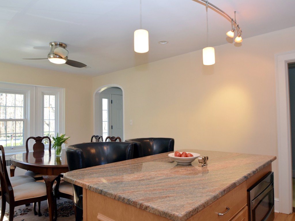 176 Reedsdale Road Milton, MA 02186 - Photo 3 of 19
