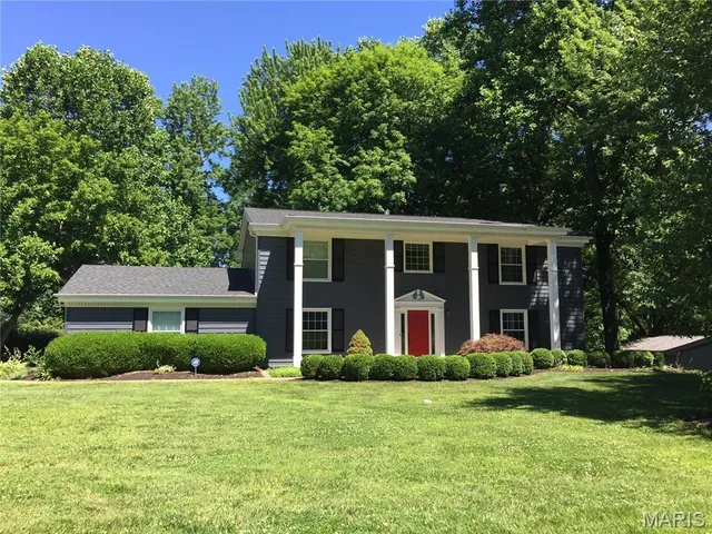 $2,950 | 119 Ridge Crest Drive, Chesterfield, MO 63017