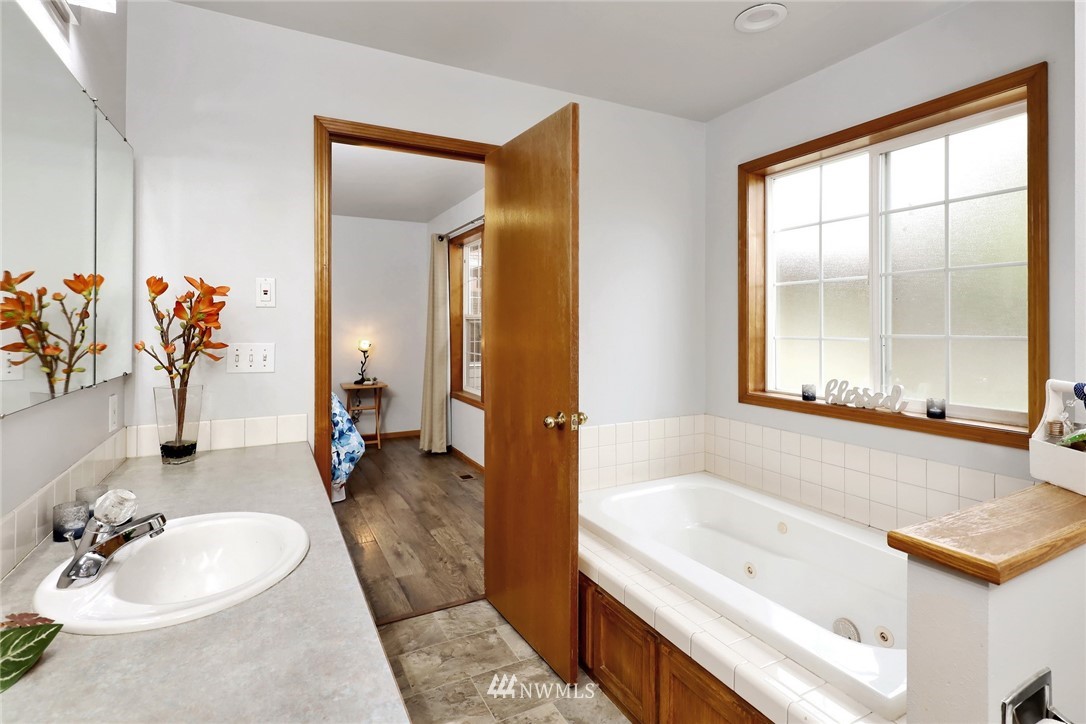 8781 Vinup Road Lynden, WA 98264 - Photo 27 of 40 Gallery Image 27