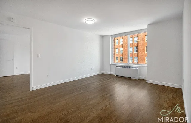 $5,700 | 60 West 23rd Street, Unit 1512 | Flatiron
