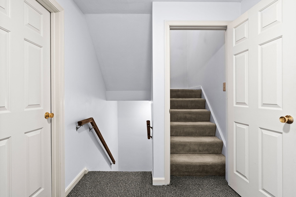 4 Iris Way, Unit 22 Haverhill, MA 01830 - Photo 16 of 38 a view of entryway