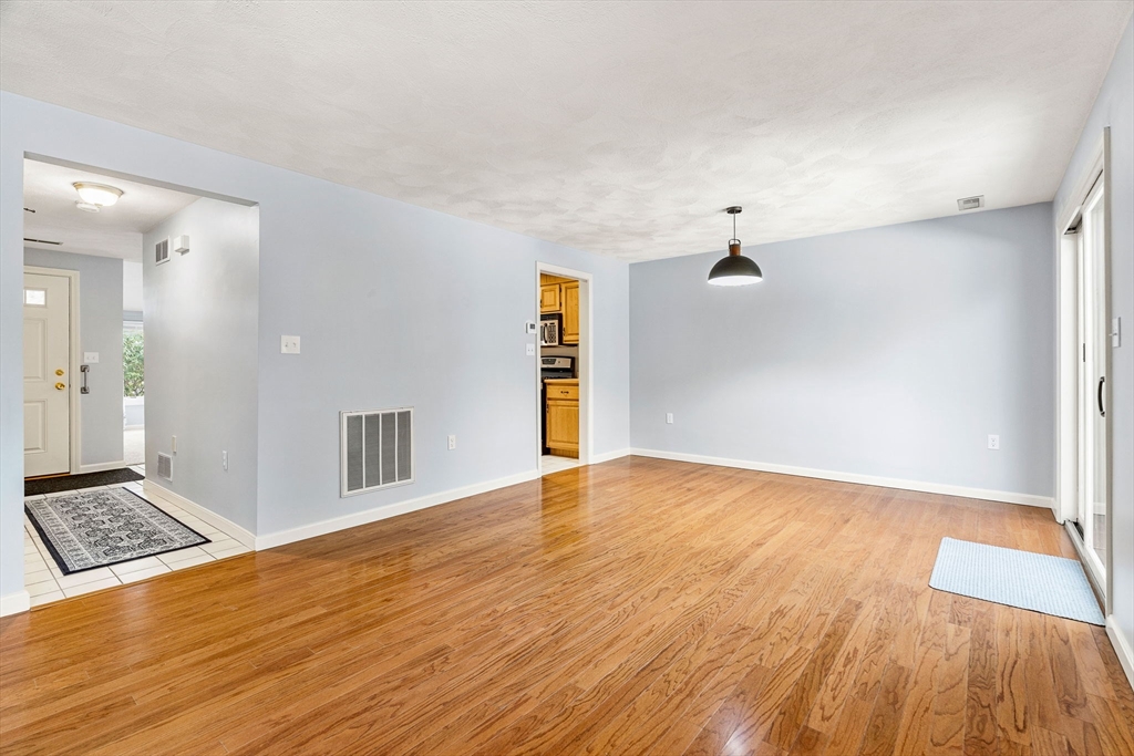 4 Iris Way, Unit 22 Haverhill, MA 01830 - Photo 28 of 38 a view of an empty room and window