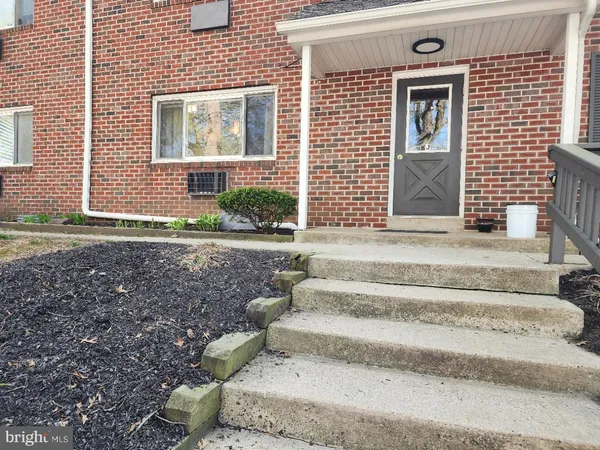 $159,900 | 447 Pine Street, Unit J1, Royersford, PA 19468
