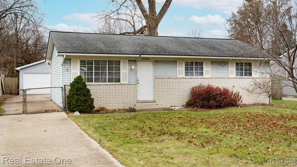 2745 Emmons Avenue Rochester Hills, MI 48307 - Photo 1 of 25