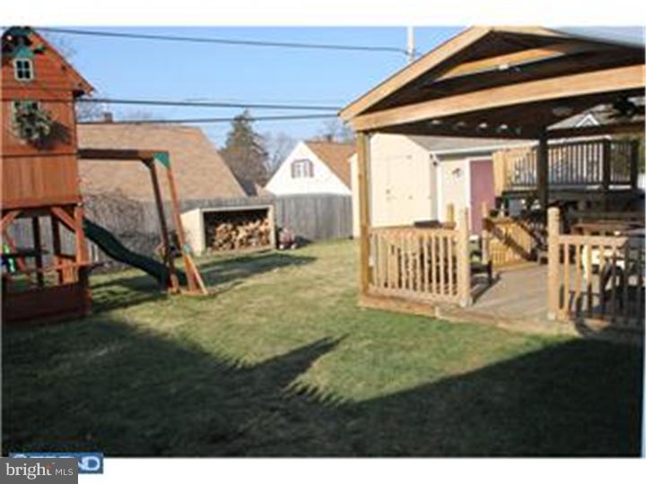 35 Winding Road Levittown, PA 19057 - Photo 18 of 25 Gallery Image 18