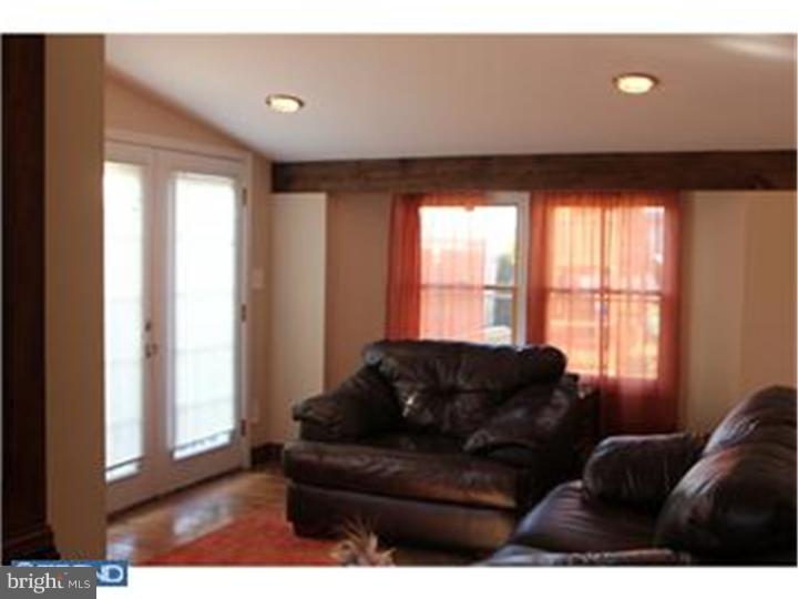 35 Winding Road Levittown, PA 19057 - Photo 3 of 25 Gallery Image 3