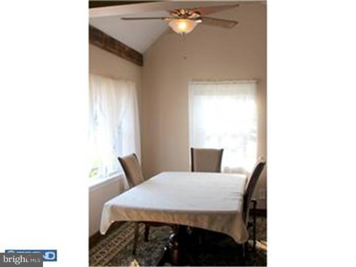 35 Winding Road Levittown, PA 19057 - Photo 6 of 25 Gallery Image 6