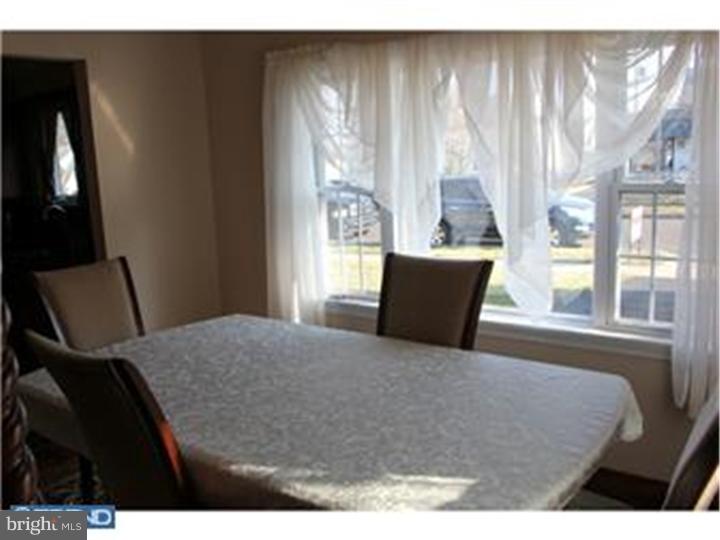 35 Winding Road Levittown, PA 19057 - Photo 7 of 25 Gallery Image 7
