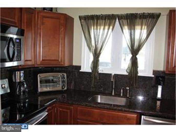 35 Winding Road Levittown, PA 19057 - Photo 9 of 25 Gallery Image 9