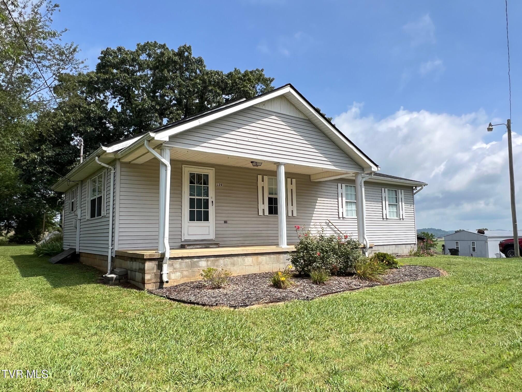 129 Painter Road Fall Branch, TN 37656 - Photo 16 of 59 IMG_8247