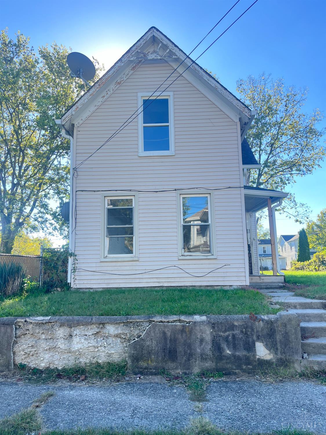 1237 Lane Street Hamilton, OH 45011 - Photo 1 of 22 Gallery Image 1