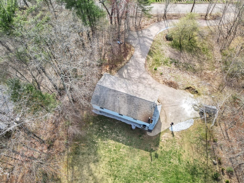 570 Cronin Road Warren, MA 01585 - Photo 3 of 25