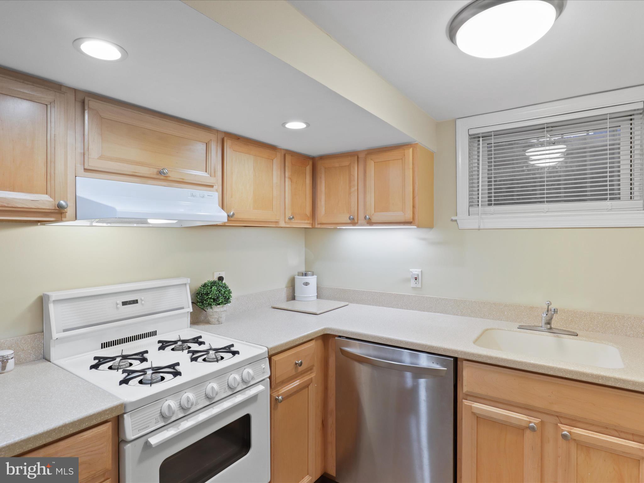 2013 Park Road Northwest Washington, DC 20010 - Photo 46 of 69 Lower Level Kitchen
