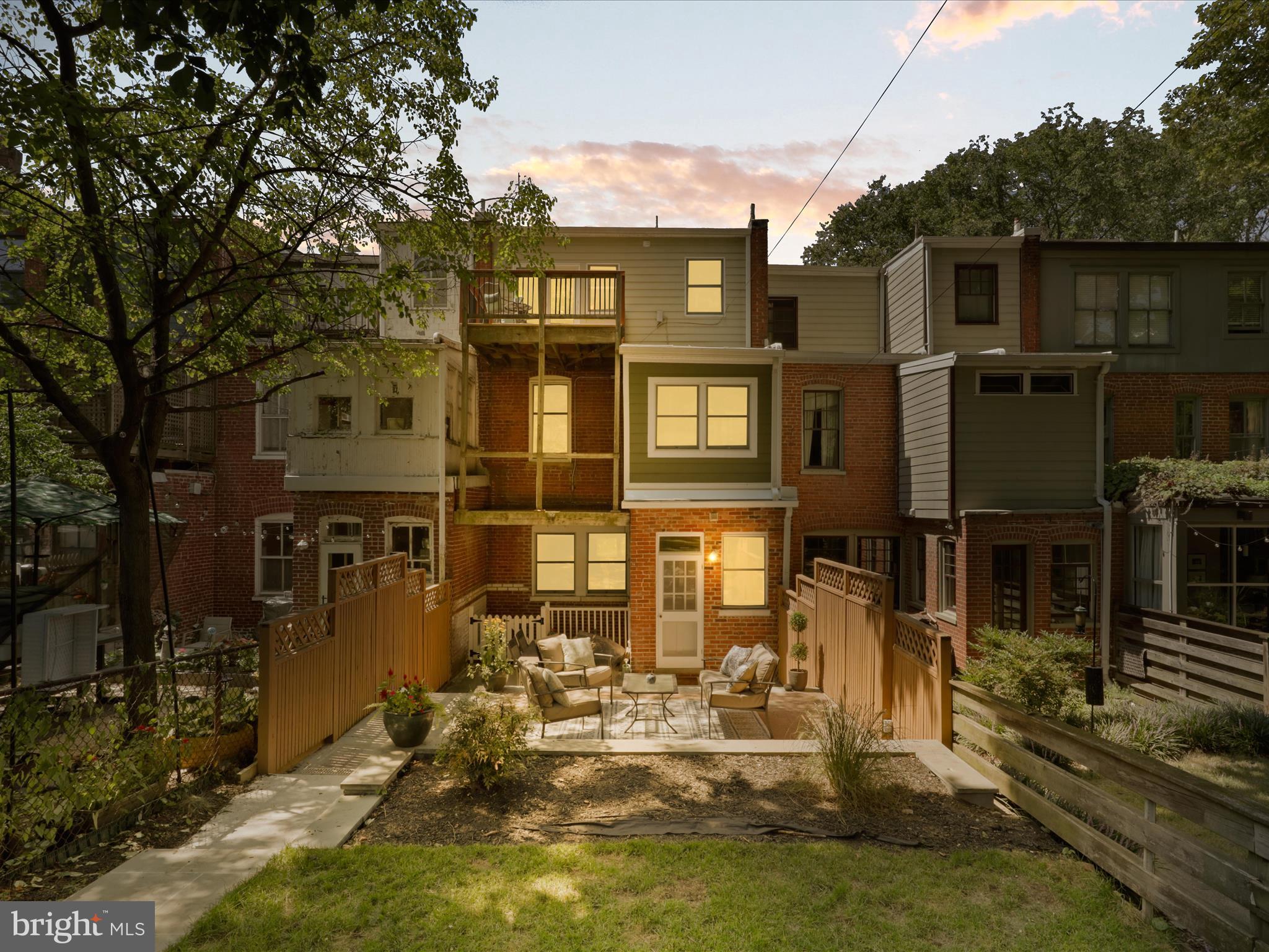 2013 Park Road Northwest Washington, DC 20010 - Photo 53 of 69 Rear Yard