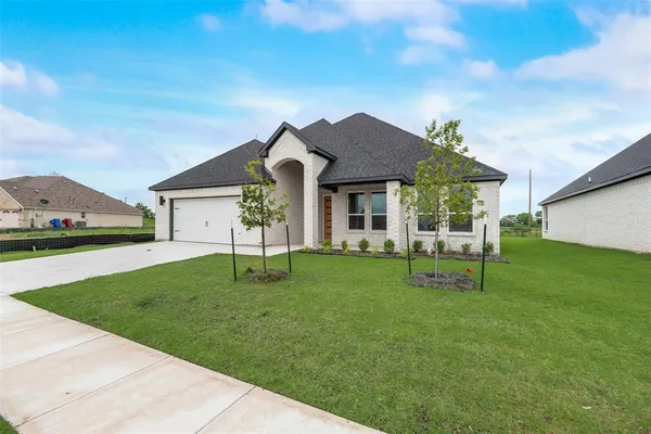 $2,550 | 1008 St Matthews Circle, Royse City, TX 75189