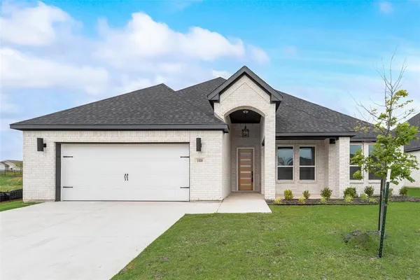 $2,550 | 1008 St Matthews Circle, Royse City, TX 75189