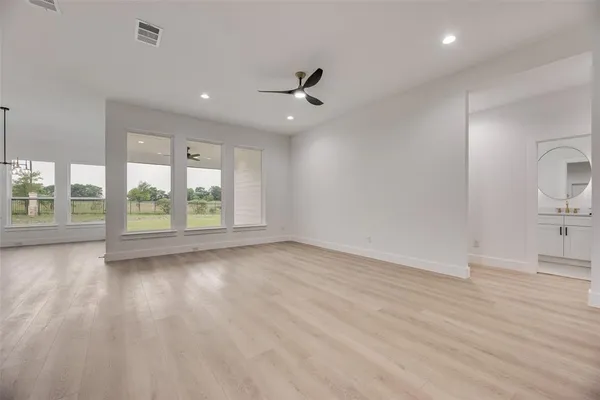 $2,550 | 1008 St Matthews Circle, Royse City, TX 75189