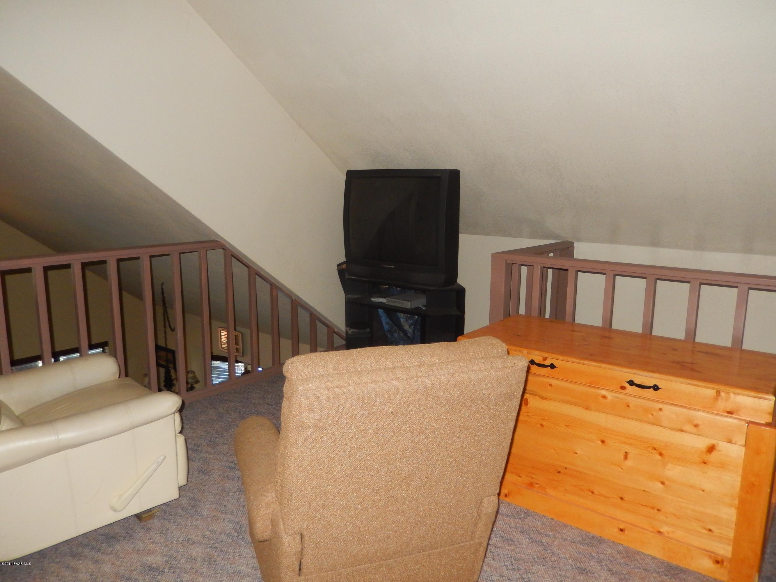 2820 Shelf Road Prescott, AZ 86303 - Photo 17 of 19 Loft Family Room