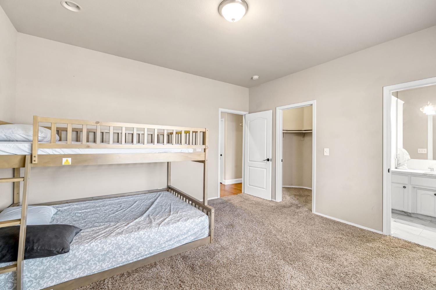 12 Breeze Way Madera, CA 93637 - Photo 28 of 56