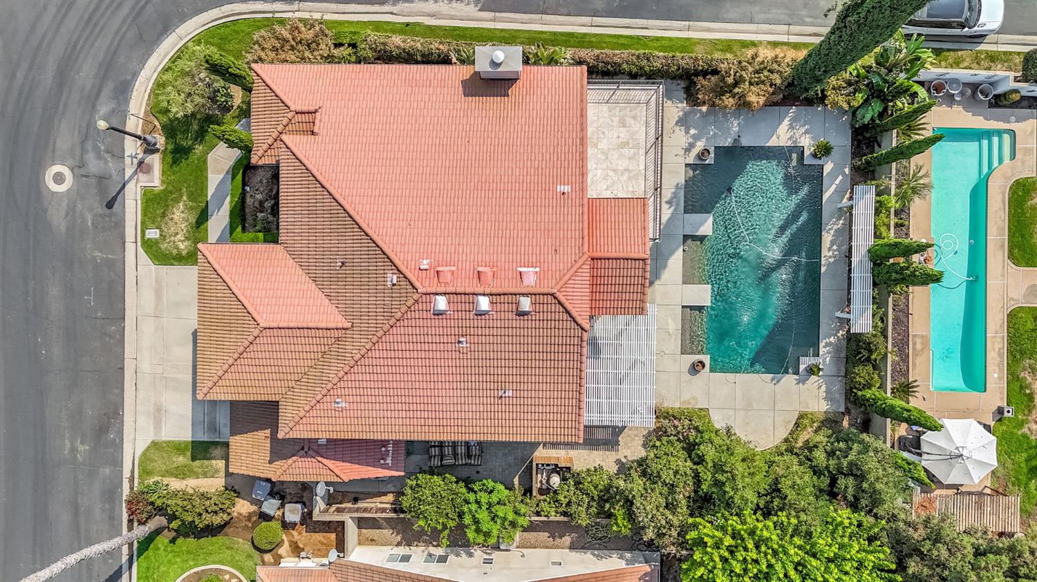 12 Breeze Way Madera, CA 93637 - Photo 48 of 56 an aerial view of a house with garden