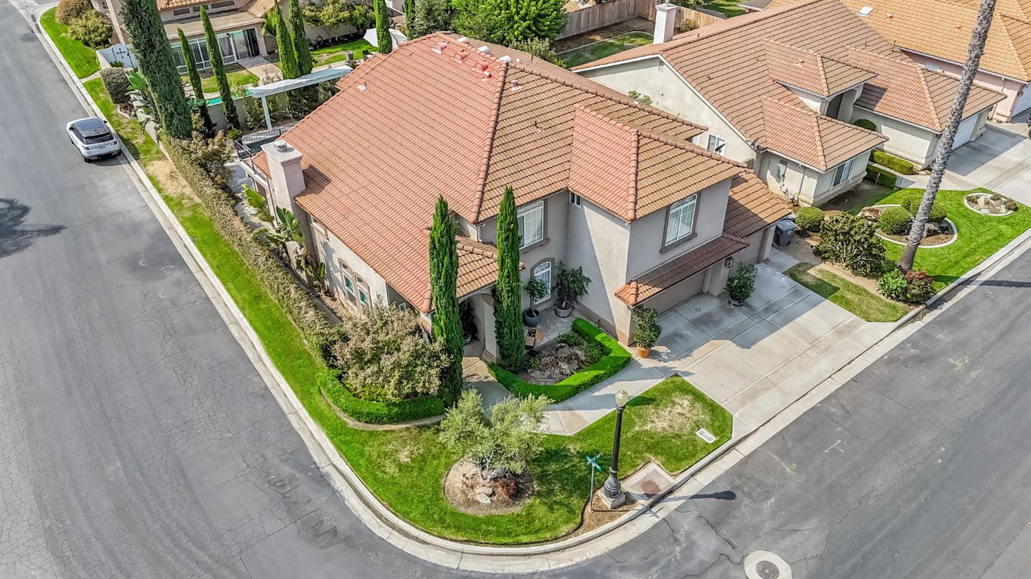12 Breeze Way Madera, CA 93637 - Photo 52 of 56 a aerial view of a house with a garden and plants