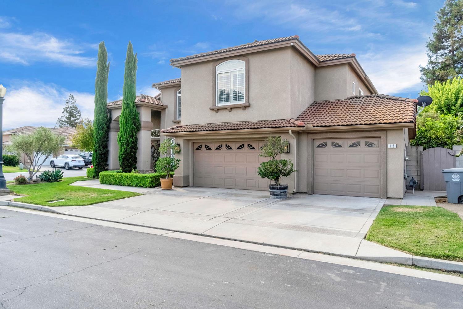 12 Breeze Way Madera, CA 93637 - Photo 53 of 56 a front view of a house with garden