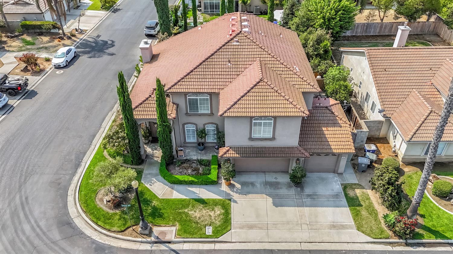 12 Breeze Way Madera, CA 93637 - Photo 55 of 56 a view of a house with a yard potted plants