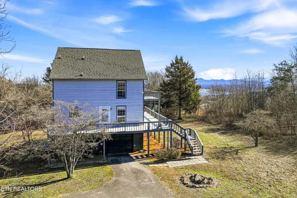 $399,000 | 2812 Burnett Drive, Kodak, TN 37764