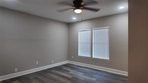 $1,850 | 917 Temple Drive, Hitchcock, TX 77563
