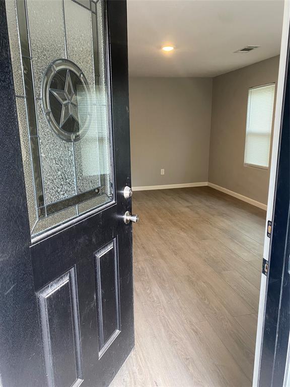 324 Hogan Lane Bellmead, TX 76705 - Photo 8 of 36
