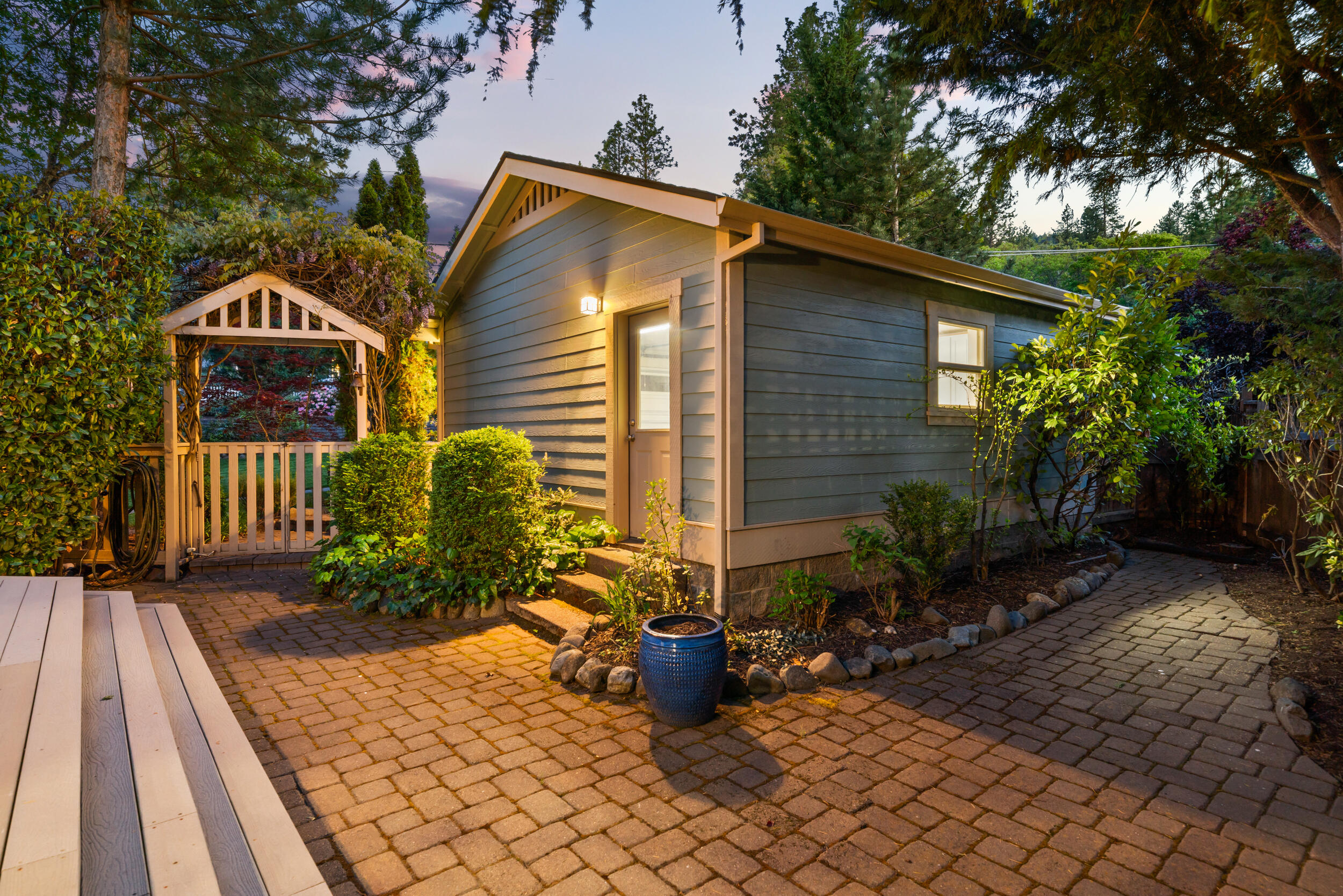 1625 Peachey Road Ashland, OR 97520 - Photo 14 of 47 134_1625 peachey rd, ashland, or 97520 t