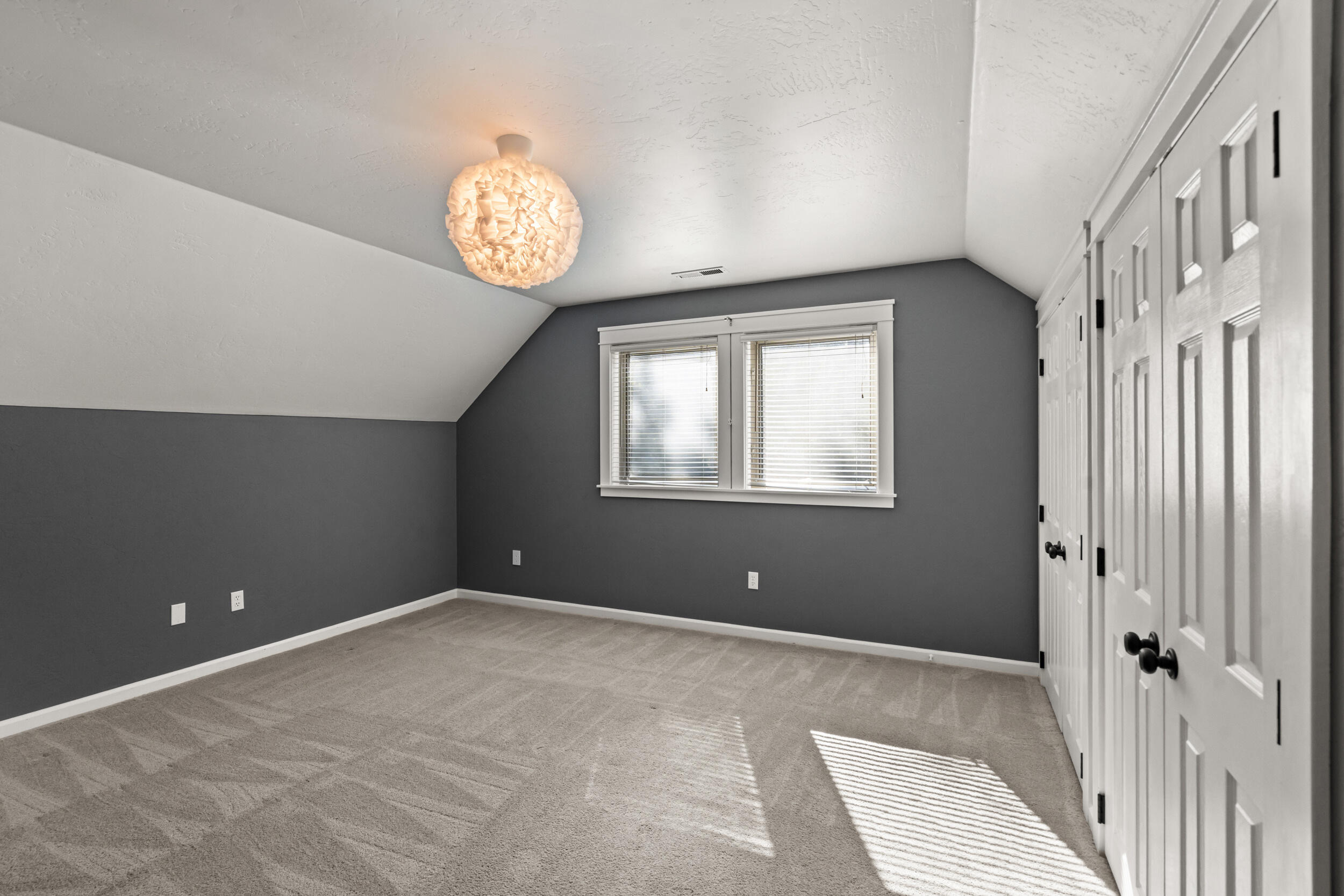 1625 Peachey Road Ashland, OR 97520 - Photo 25 of 47 58_1625-peachey-rd-22
