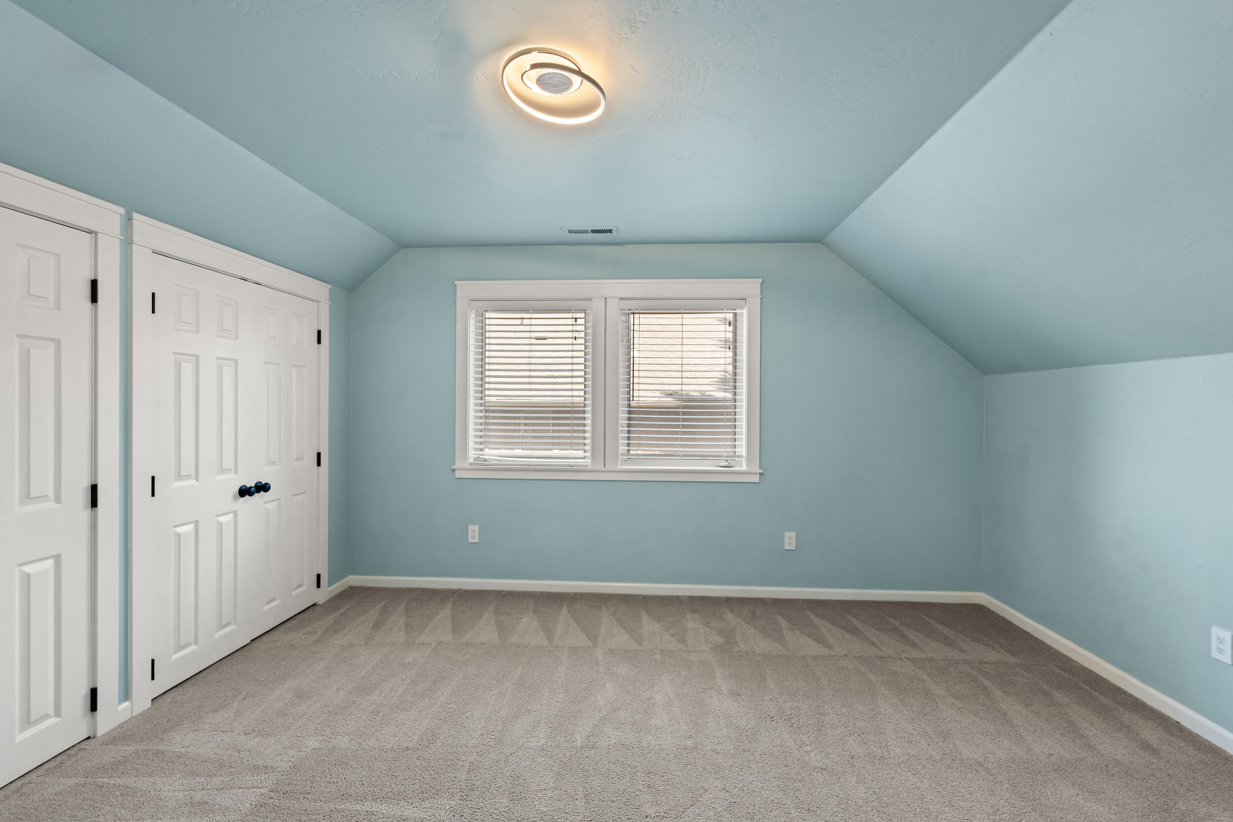 1625 Peachey Road Ashland, OR 97520 - Photo 27 of 47 56_1625-peachey-rd-20