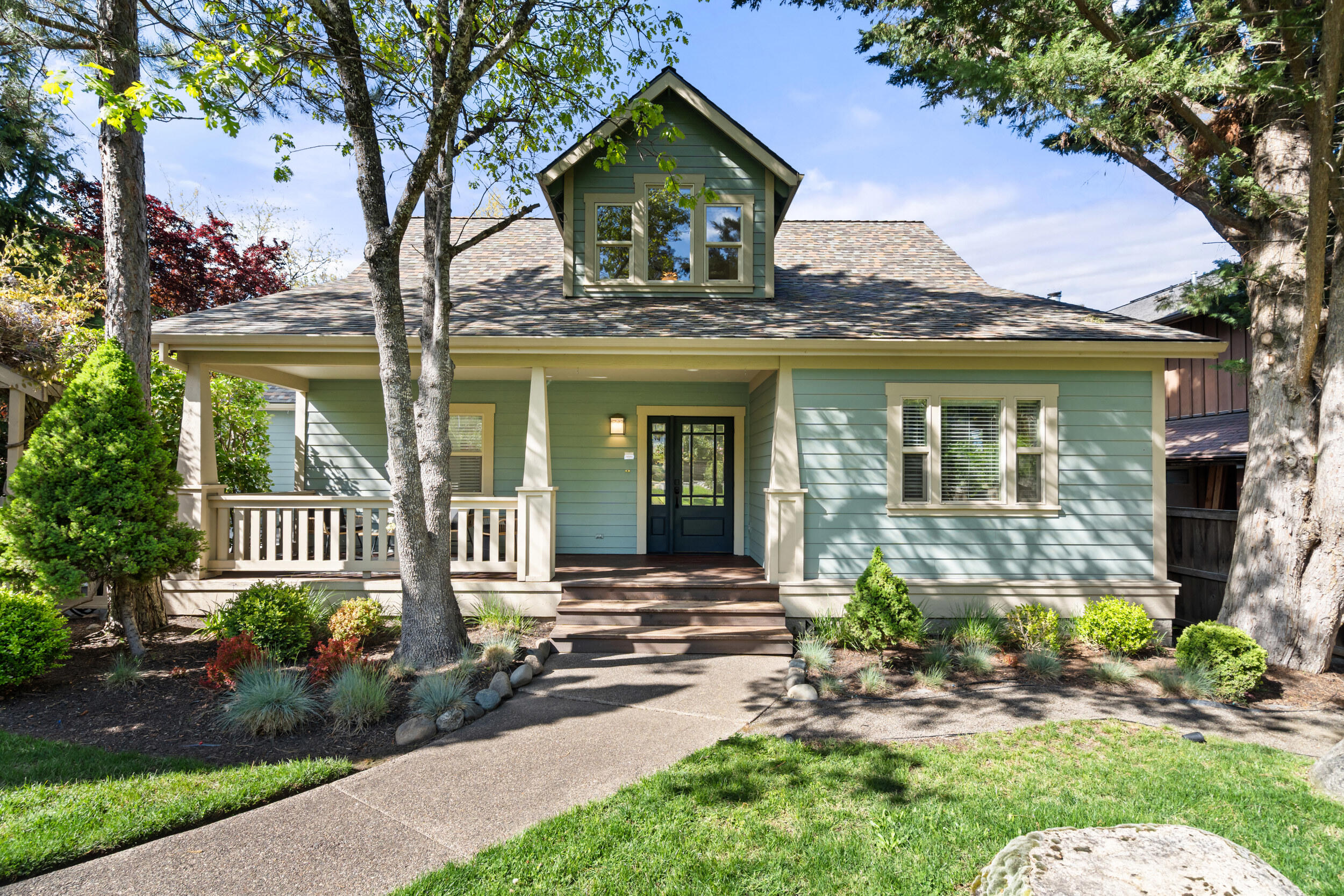 1625 Peachey Road Ashland, OR 97520 - Photo 3 of 47 42_1625-peachey-rd-06