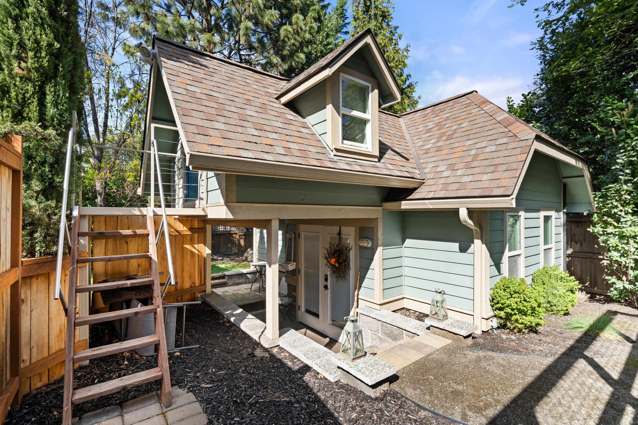 1625 Peachey Road Ashland, OR 97520 - Photo 34 of 47 46_1625-peachey-rd-10
