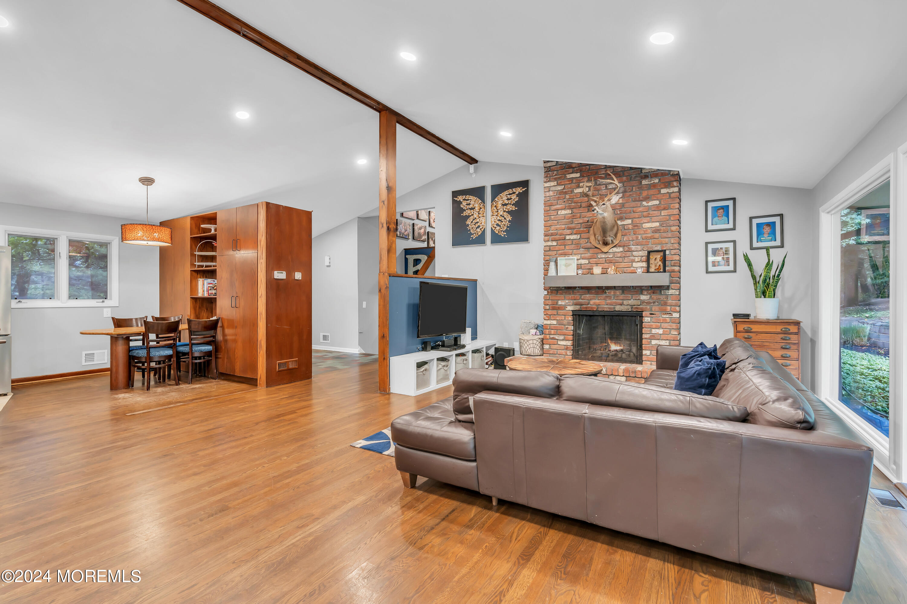 112 Crawfords Corner Road Holmdel, NJ 07733 - Photo 12 of 46 012_dsc05523-1_573