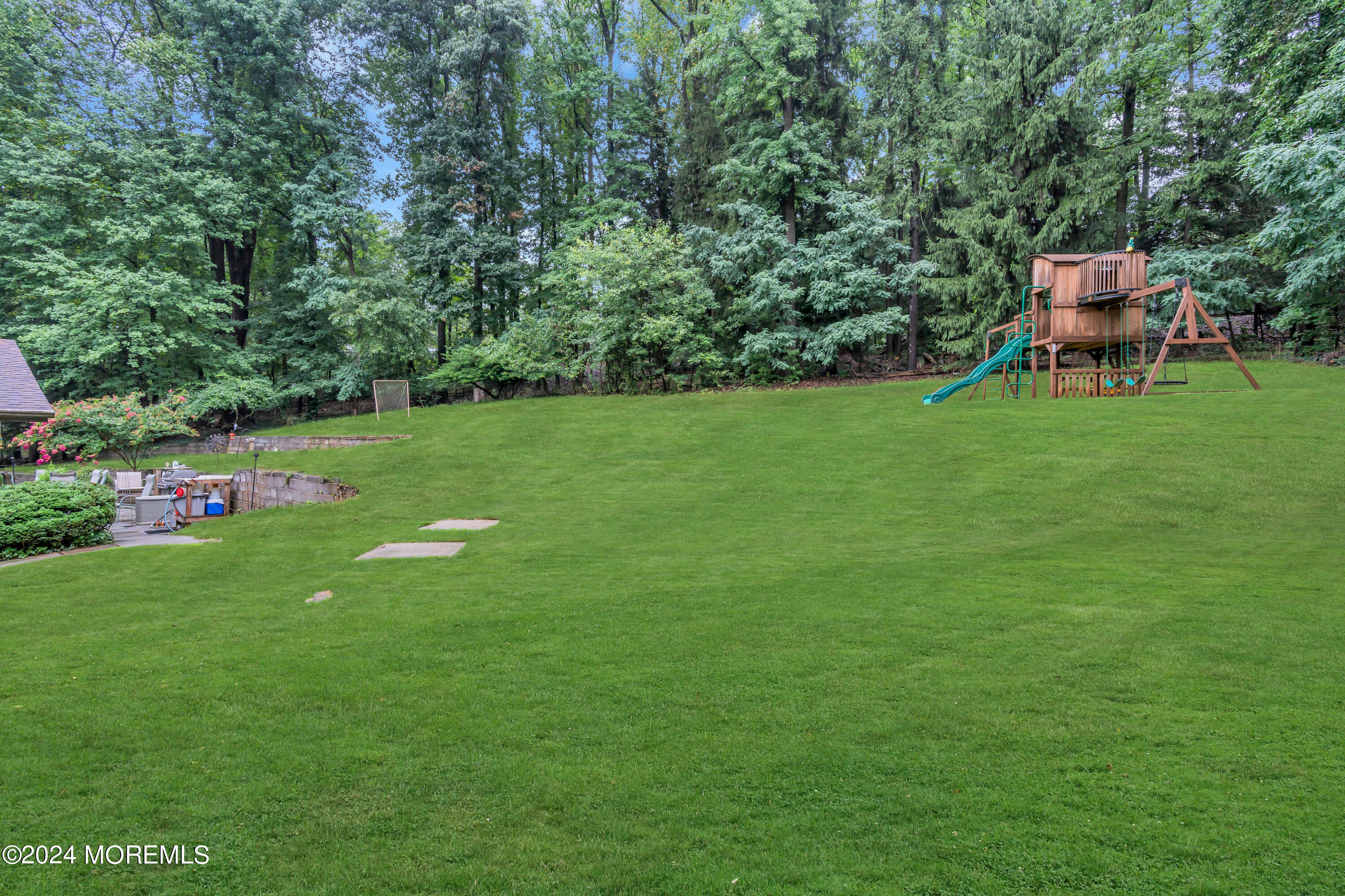 112 Crawfords Corner Road Holmdel, NJ 07733 - Photo 43 of 46 044_dsc05473-1_491